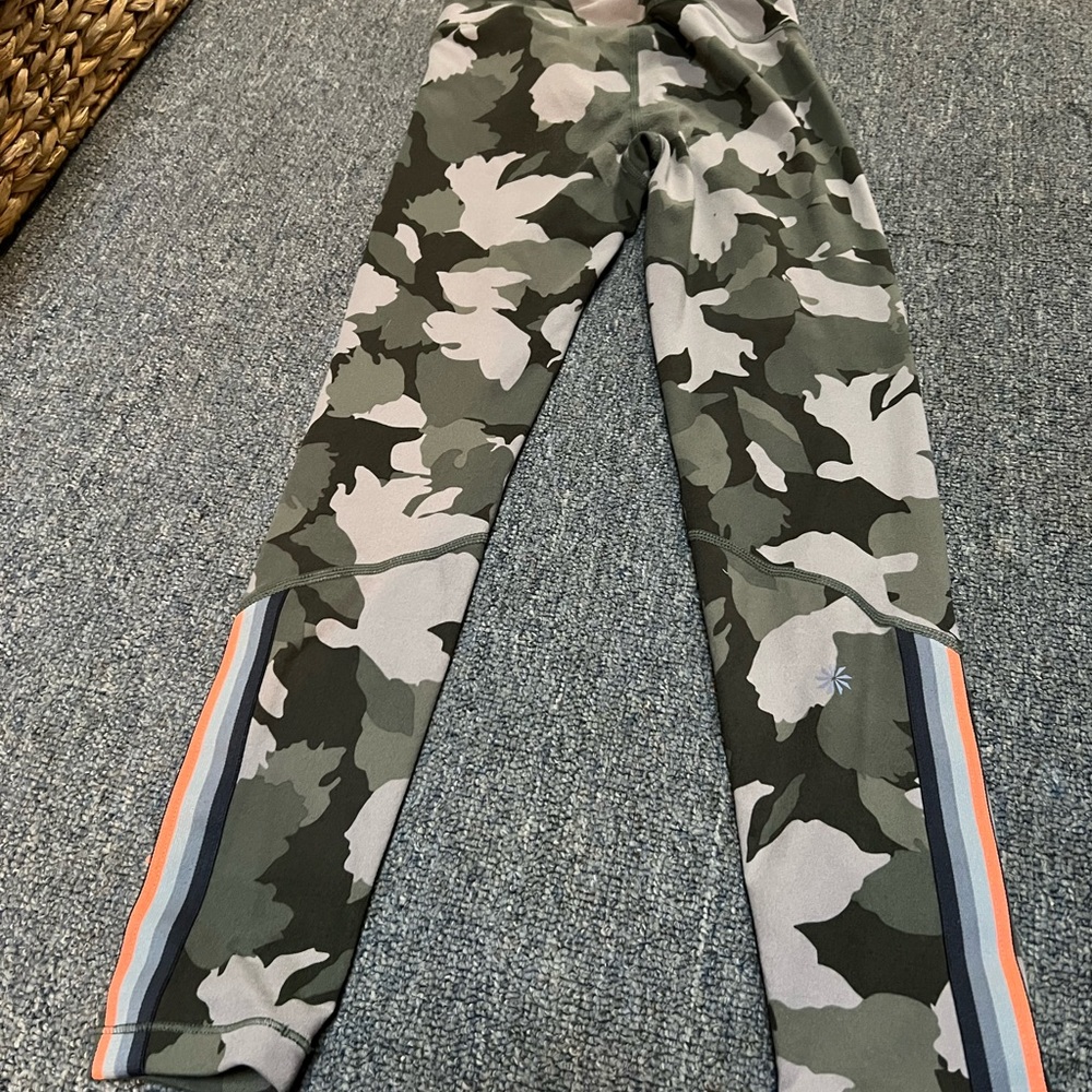 Athleta girl leggings camouflage